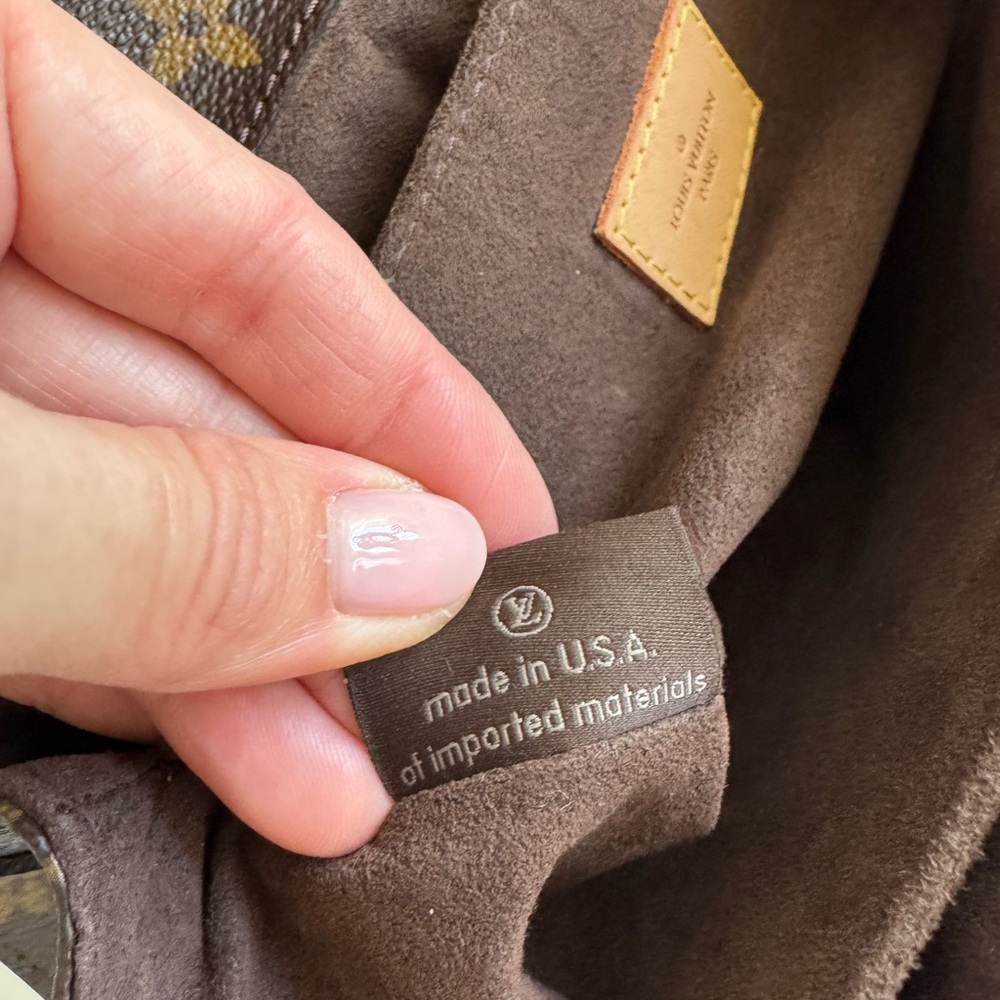 Louis Vuitton Pochette Métis - Picture 11 of 16